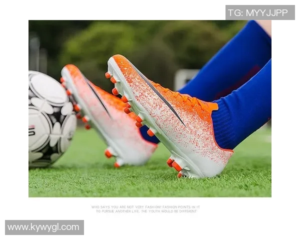 足球明星同款长钉鞋助你在球场上闪耀成星的秘诀
